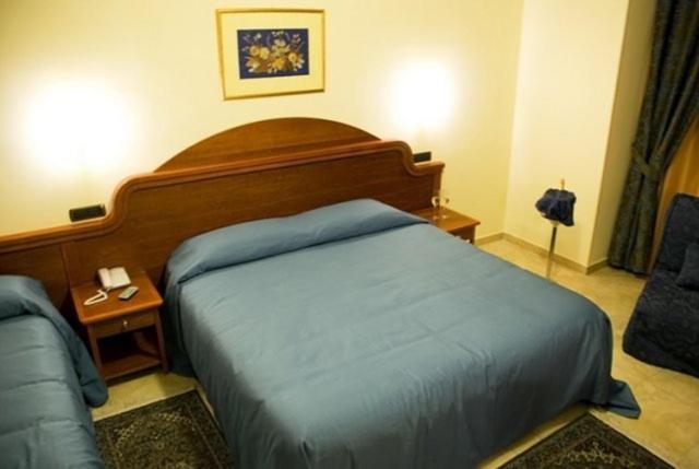 Hotel Duca Di Calabria سيرا سان برونو المظهر الخارجي الصورة