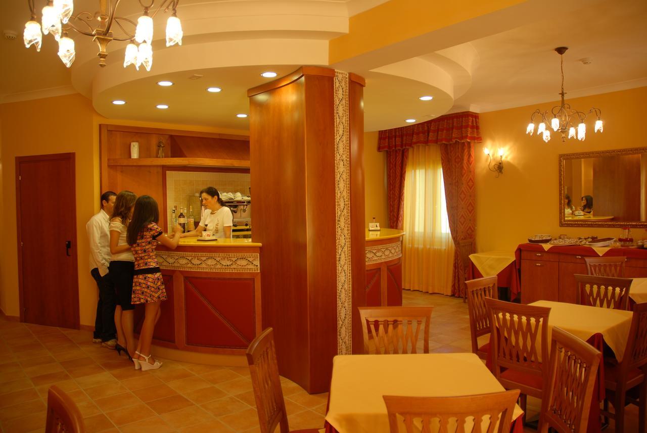 Hotel Duca Di Calabria سيرا سان برونو المظهر الخارجي الصورة