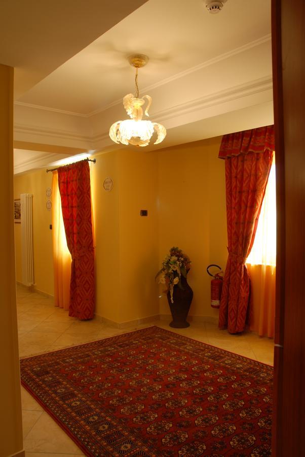 Hotel Duca Di Calabria سيرا سان برونو المظهر الخارجي الصورة
